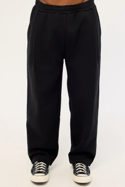 Roam Pleated Sweatpant Black