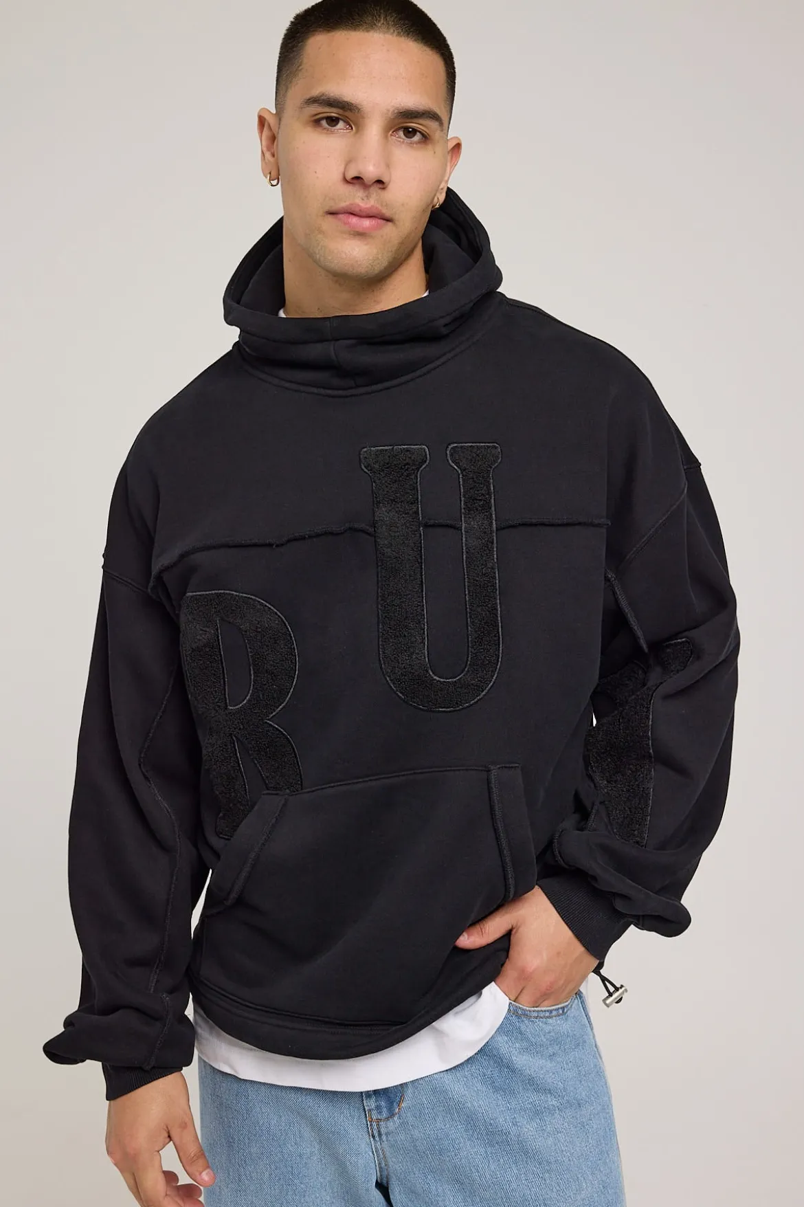 Season Hoodie Black
