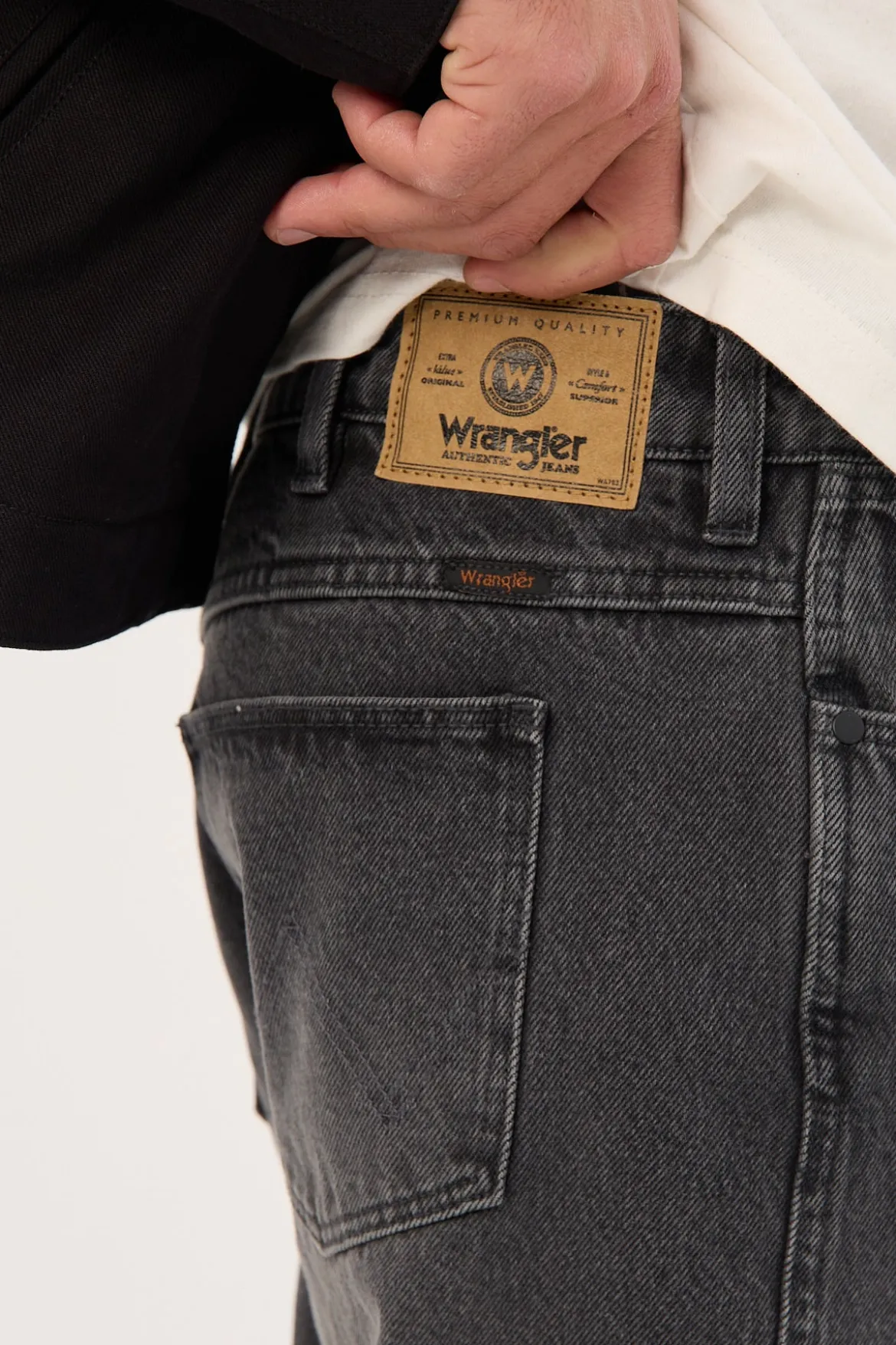 Slacker Jean Jetfire Black