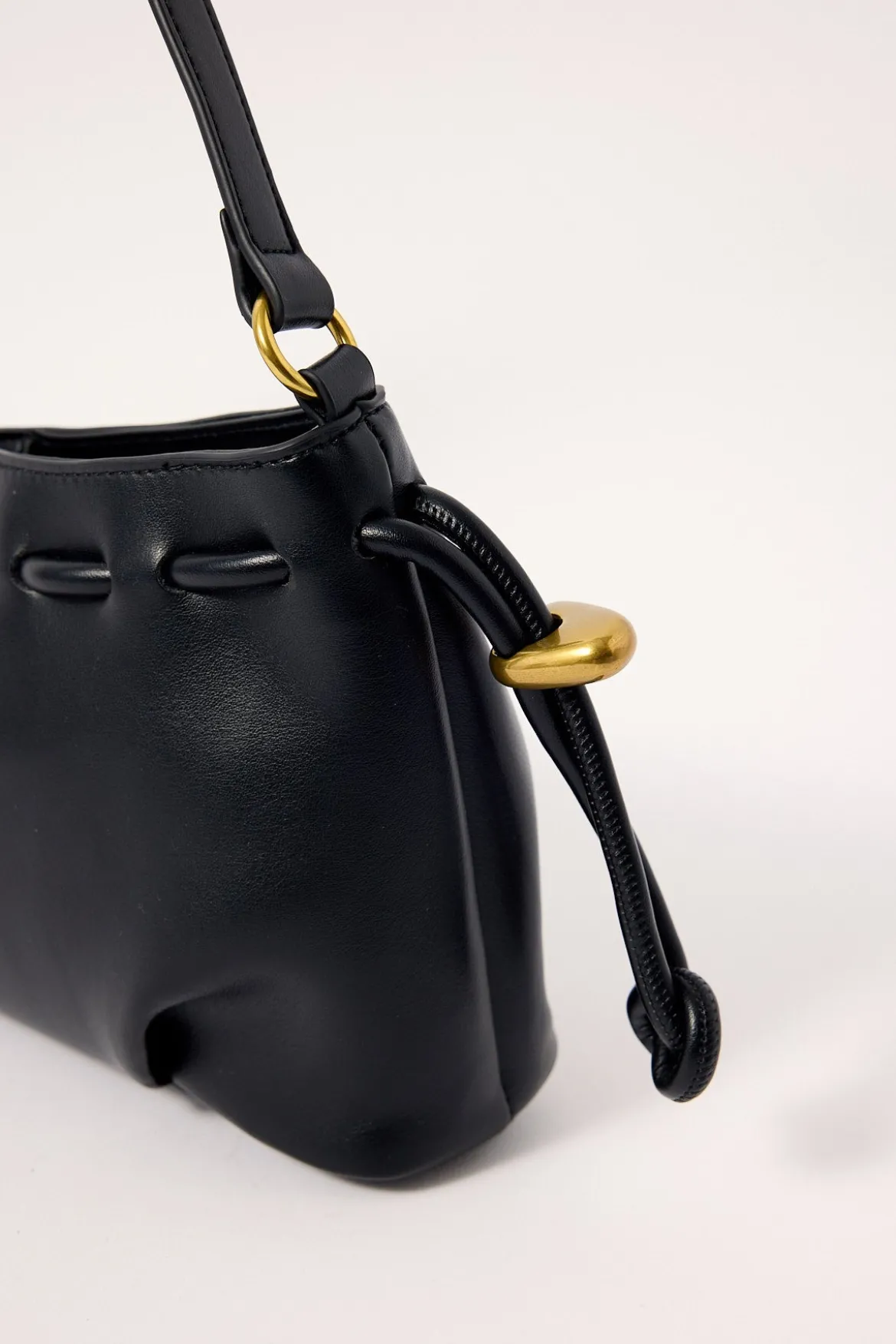 Solena Gathered Shoulder Bag Black