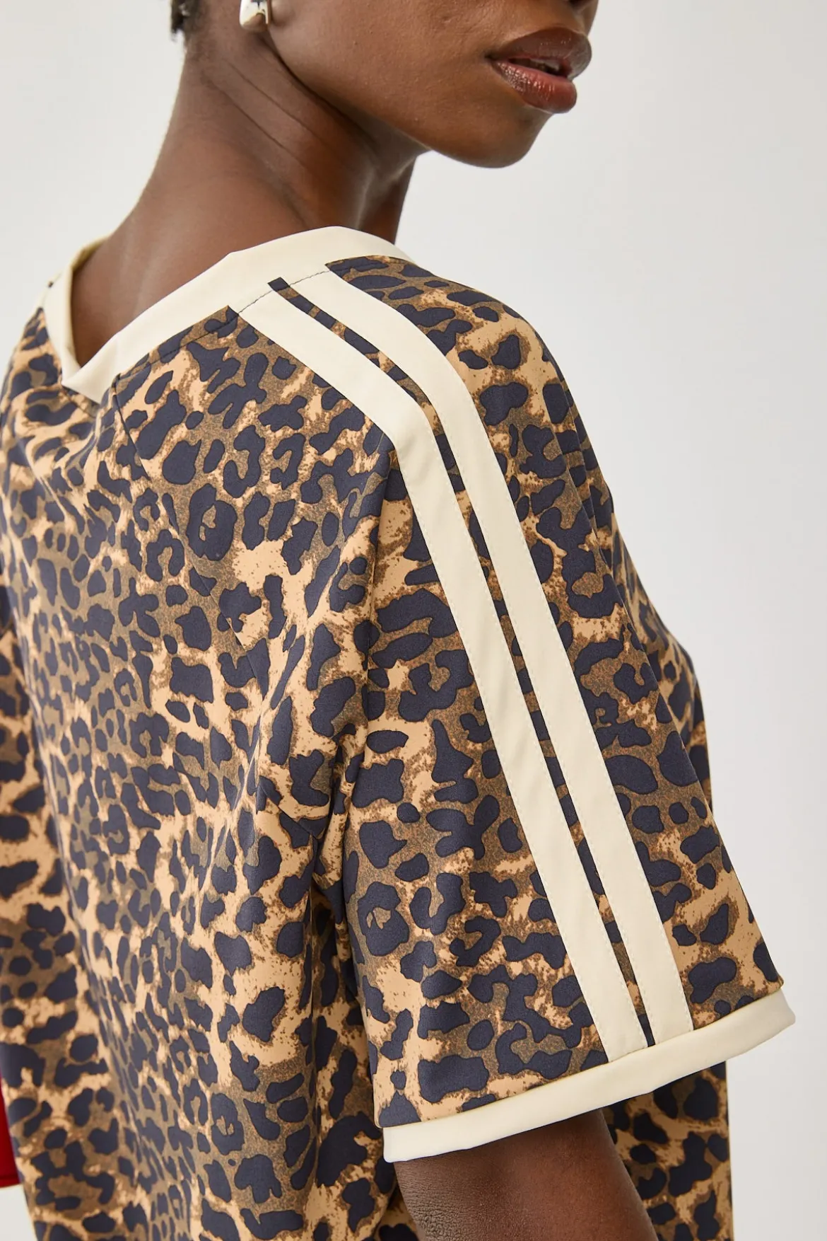 Spectate Top Leopard