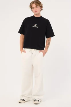 Strawberry Cropped Heavyweight Easy Tee Black