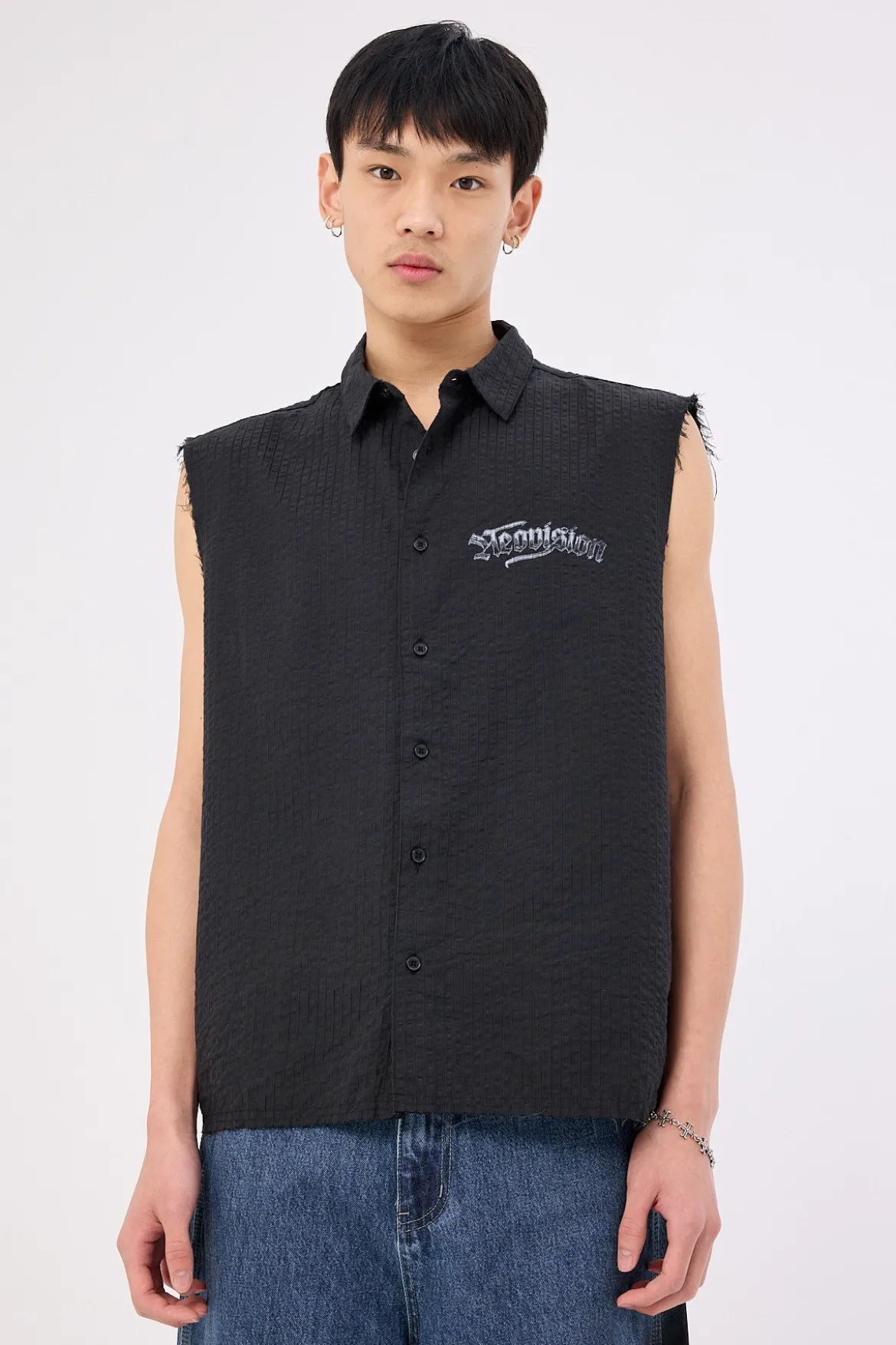 Temptation Cropped Sleeveless Shirt Black