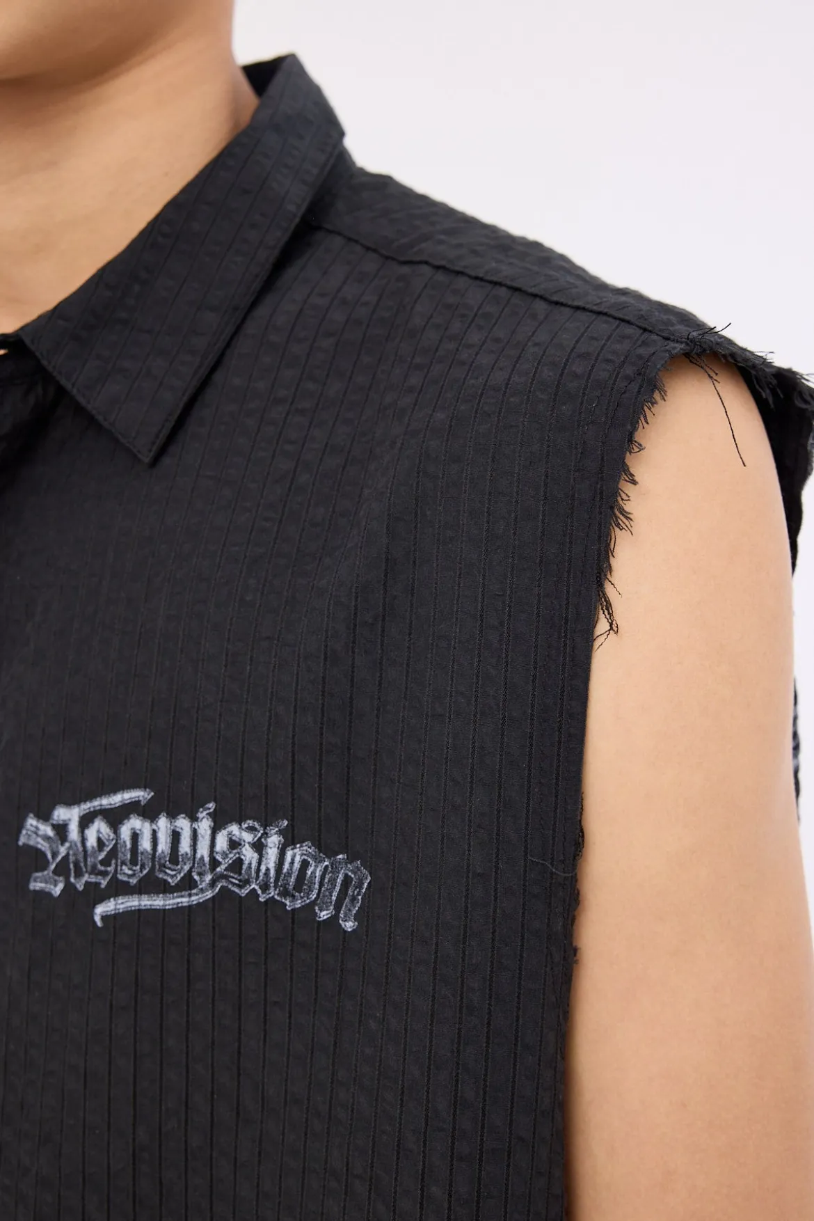 Temptation Cropped Sleeveless Shirt Black