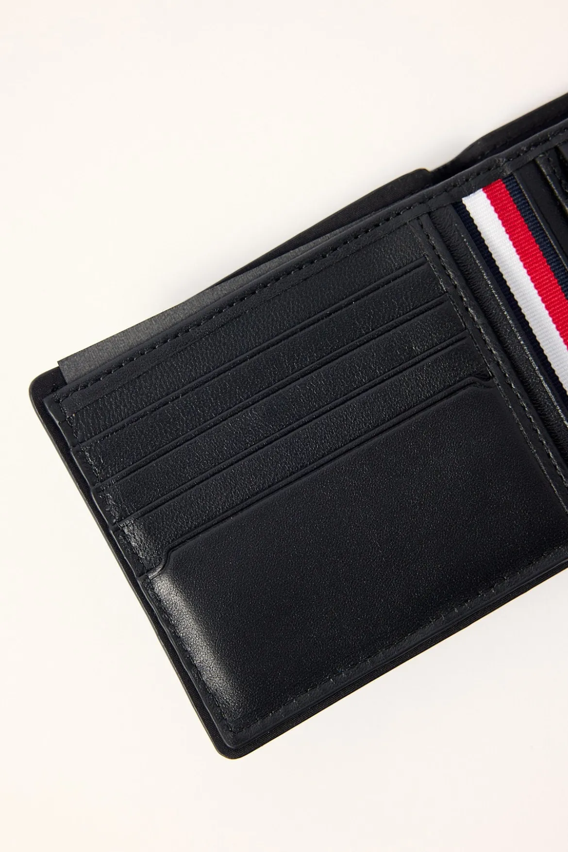 TH Corp CC and Coin Wallet Black