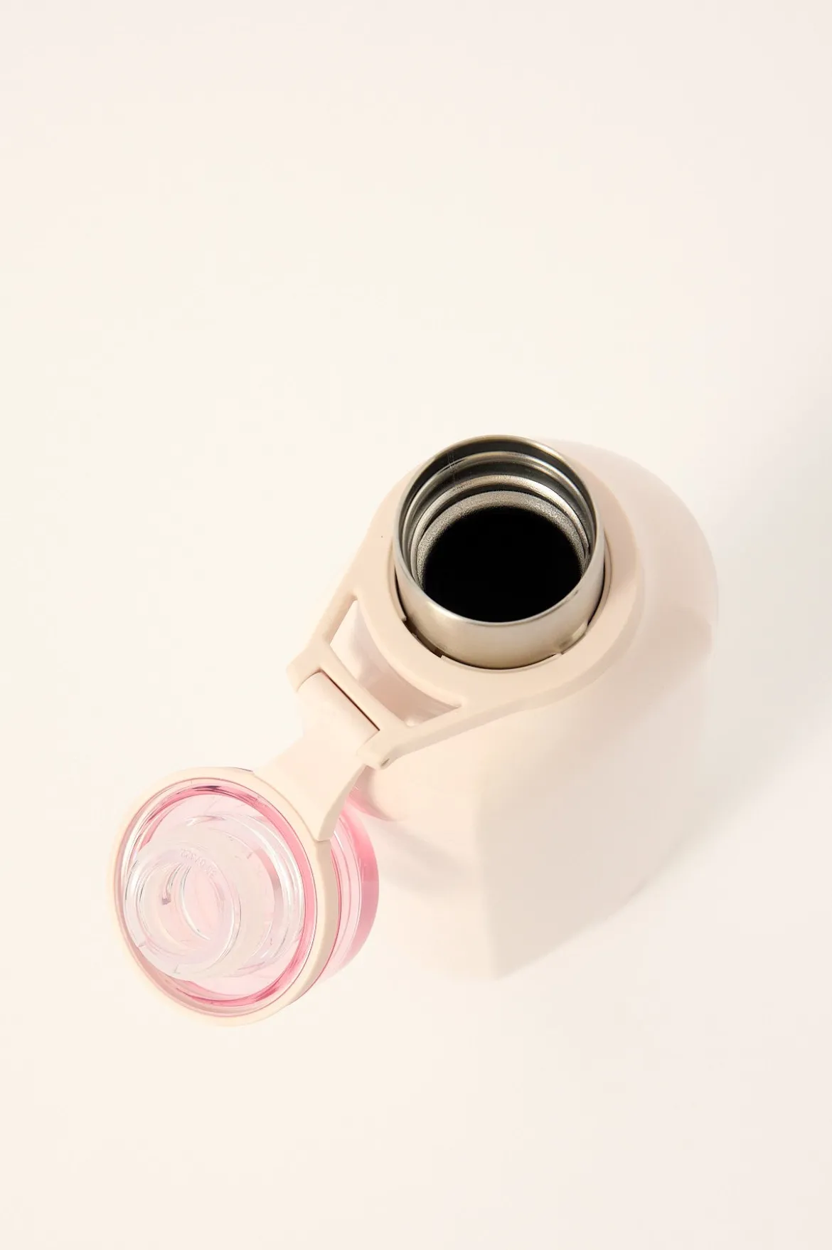 The Stanley Clutch Bottle 16oz Rose Quartz