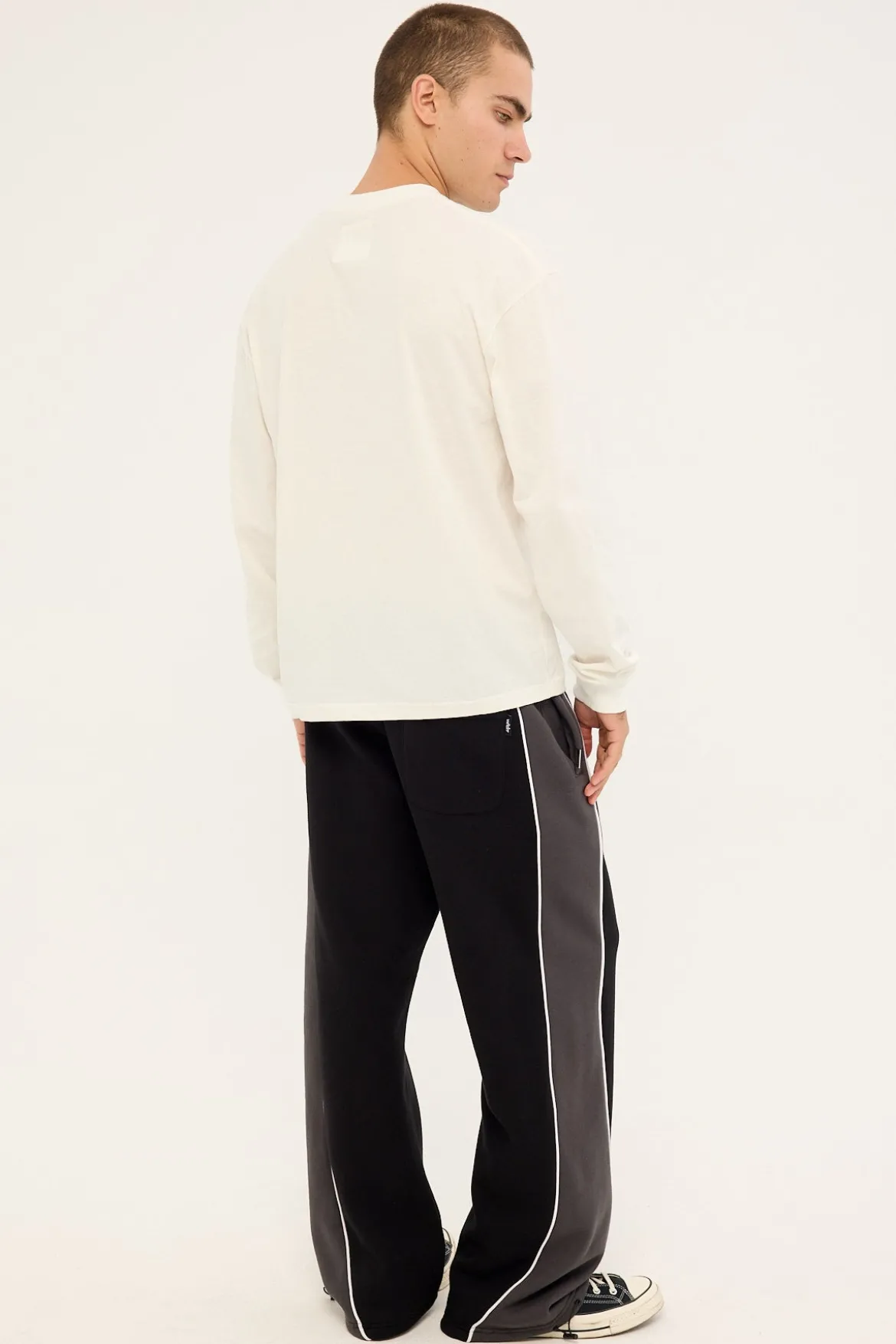 Token Lounge Trackpant Black