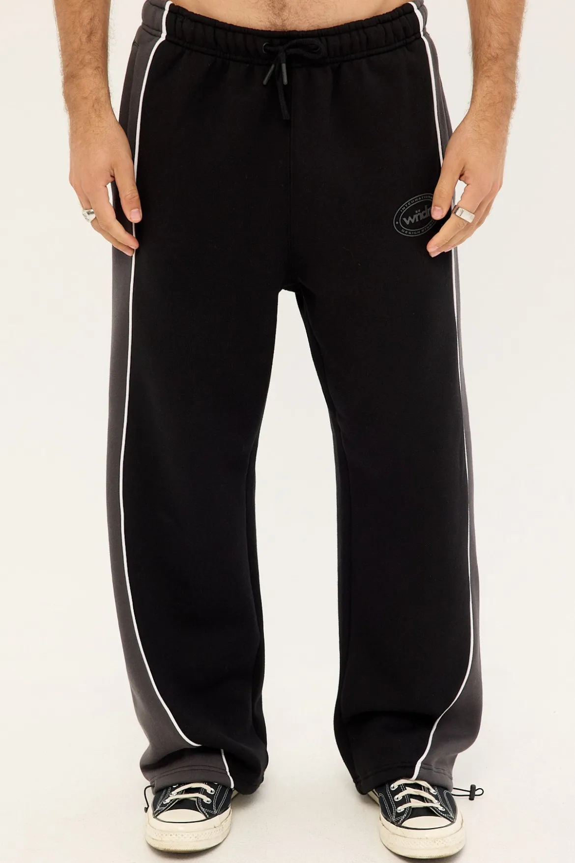 Token Lounge Trackpant Black