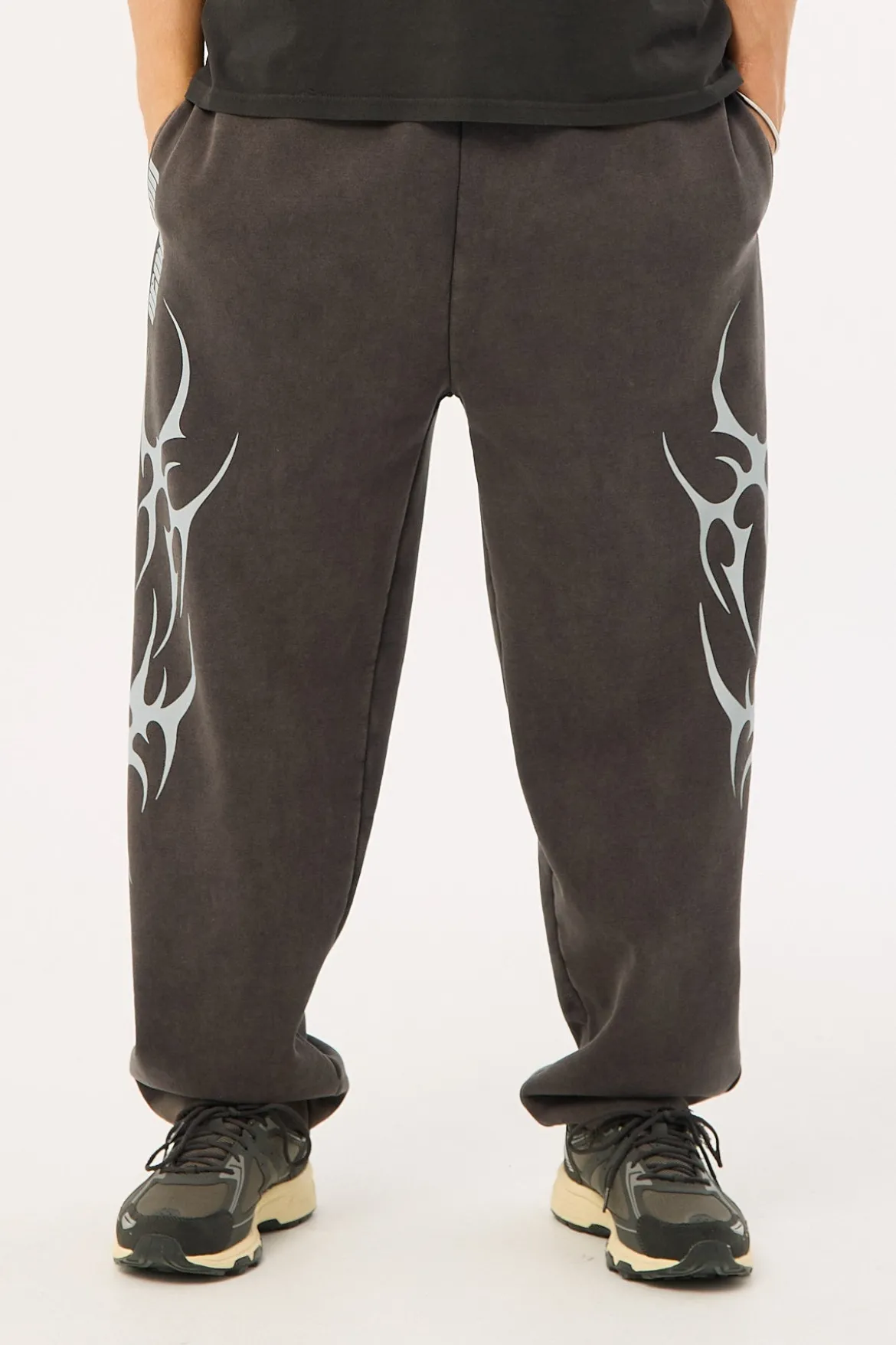 Tribal Baggy Sweatpant Washed Night Black