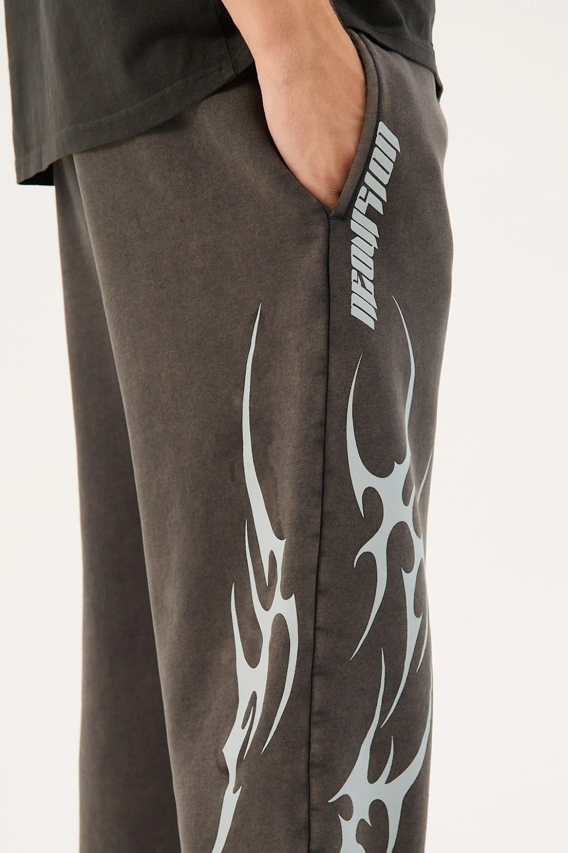 Tribal Baggy Sweatpant Washed Night Black
