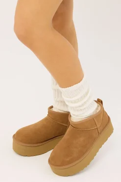 Turnout Leg Warmers White