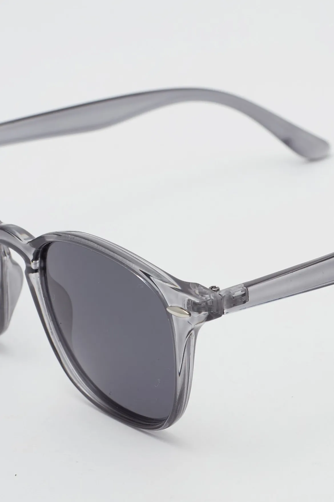 United Crystal Grey
