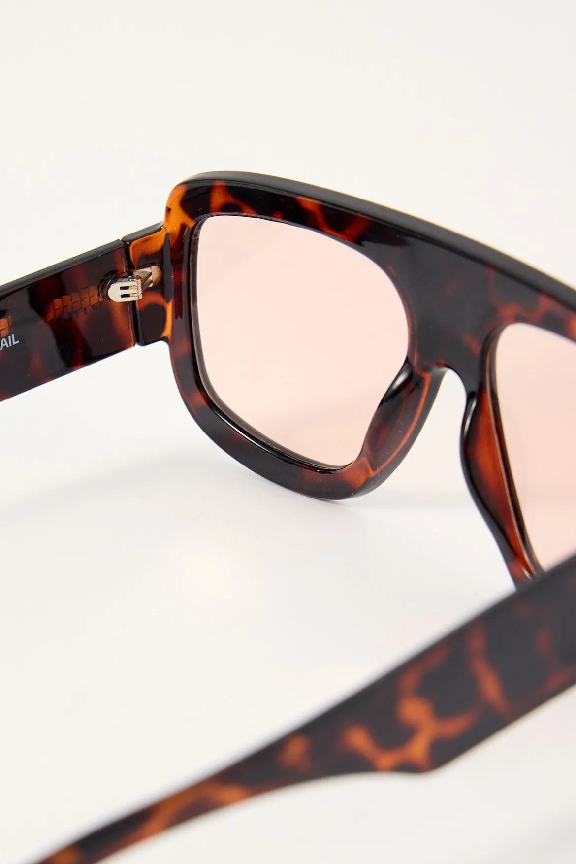 VAIL TORTISE TORT/PINK