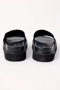 Vault Slide Black