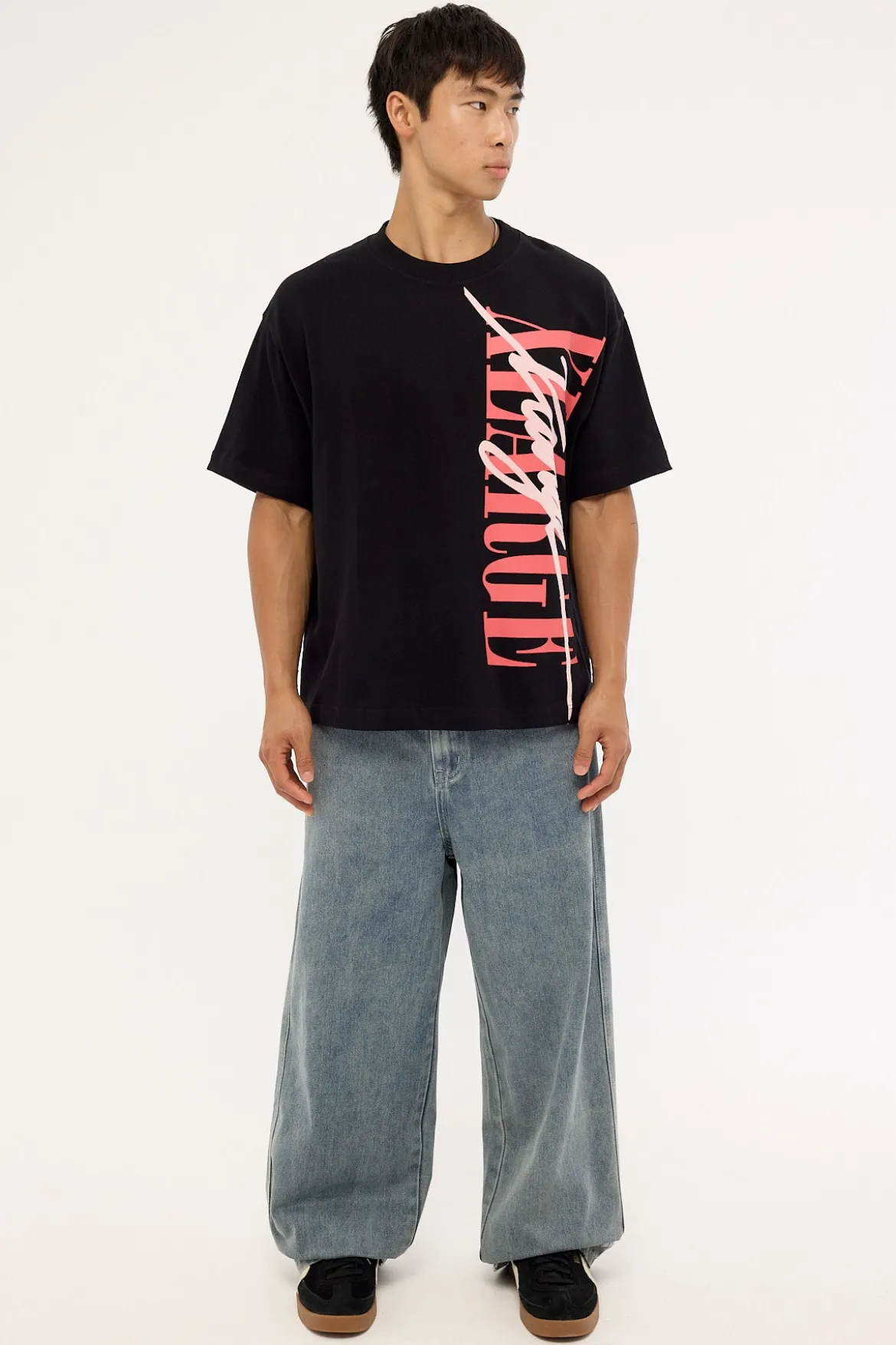 Vertical Gorilla Fit Tee Black