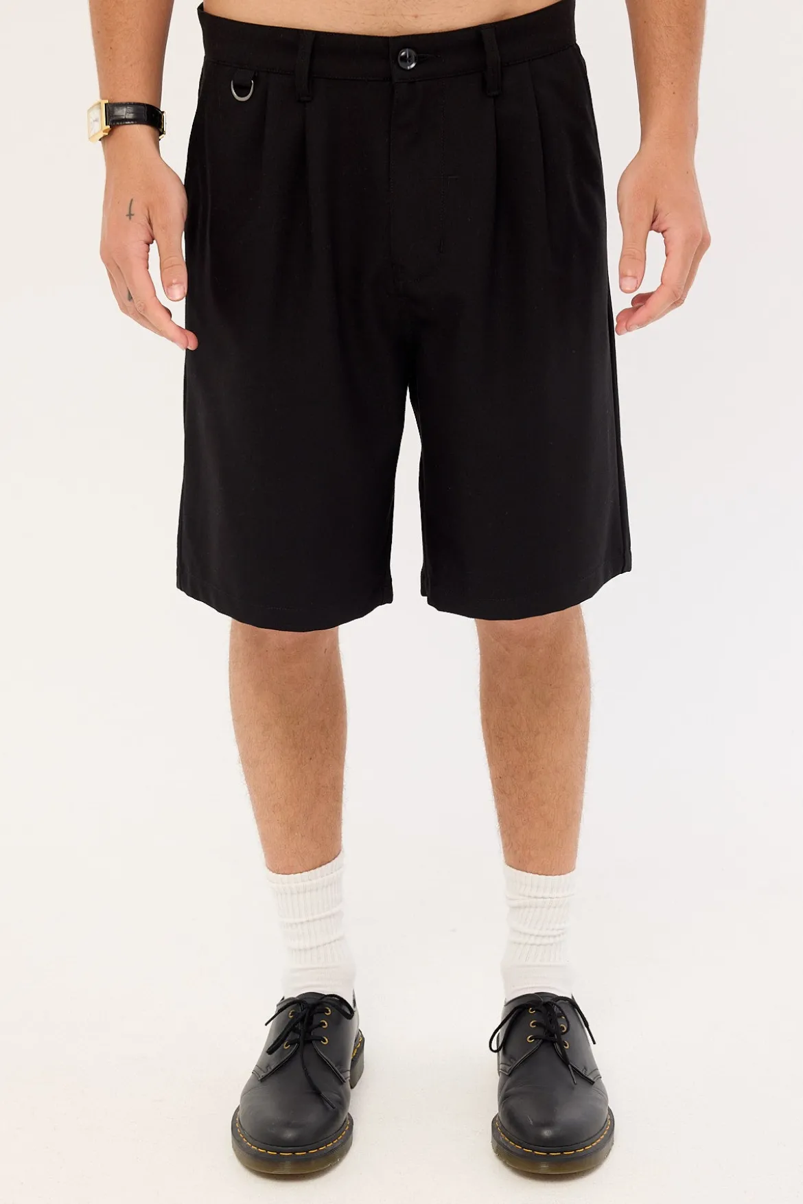 Visions Jacob Short Black