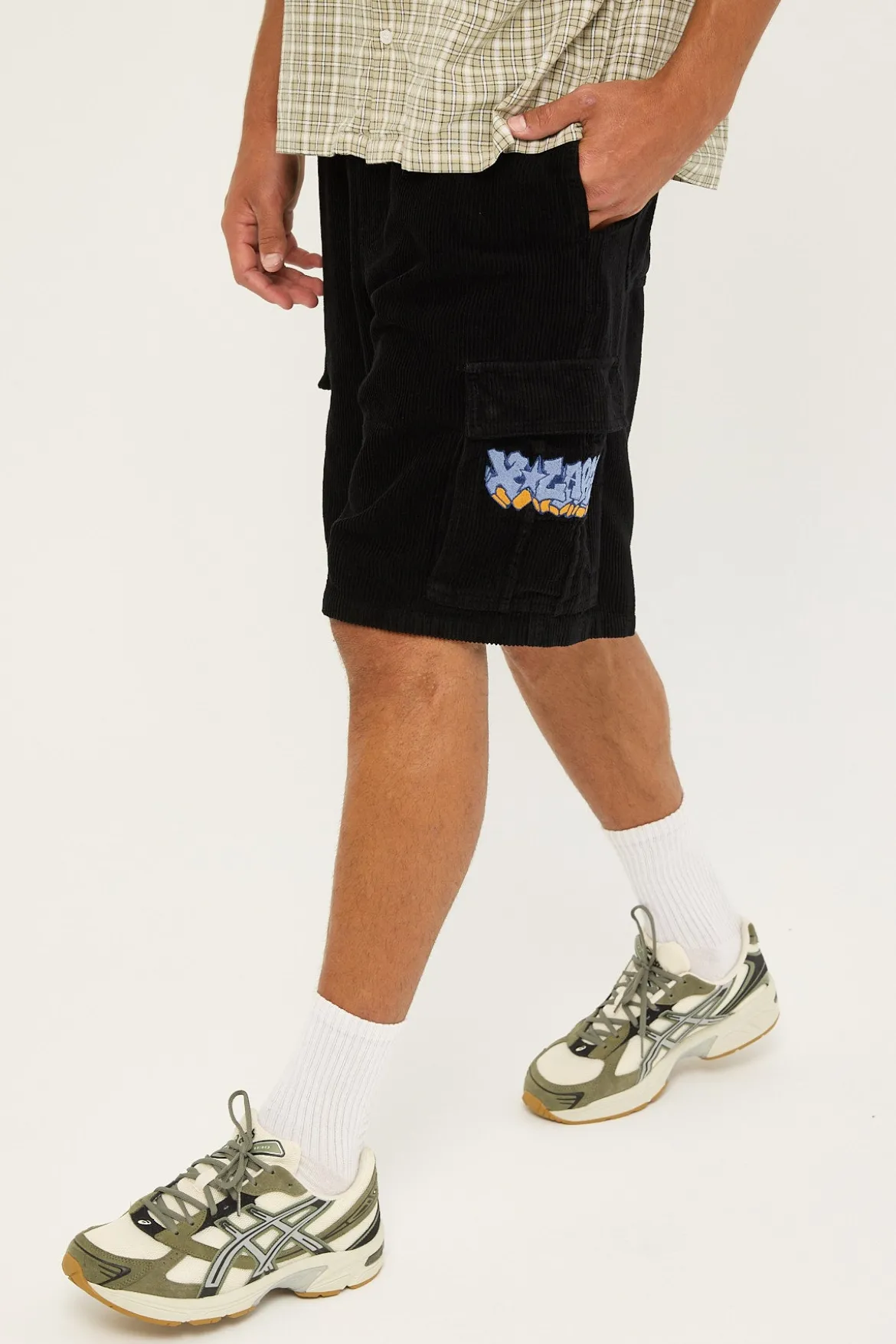 Wall Cord 91 Cargo Short Pigment Black