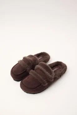 Yuki Fluffy Loafer Brown