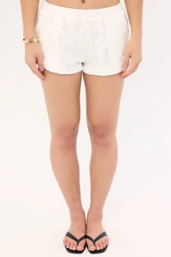 Yuri Lace Short White
